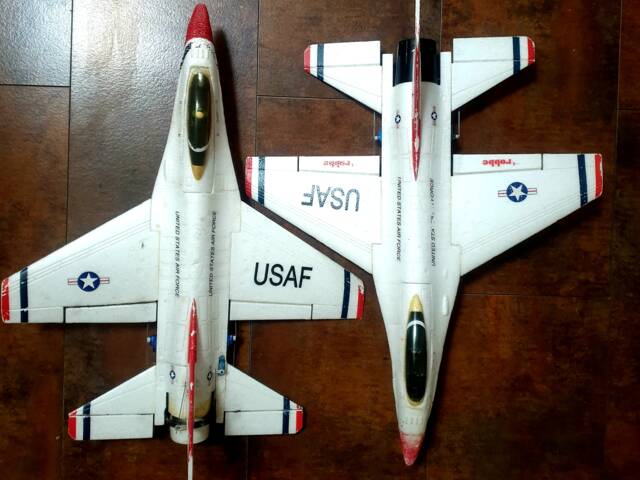 2× ROBBE F16 epp jet