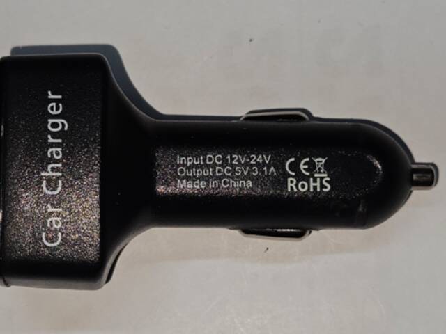 Auto nabíječ 2× 5V USB s měřidlem U, I, a teploty