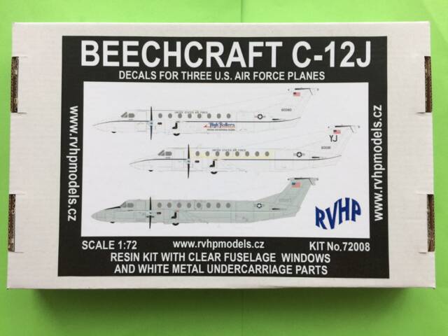 BEECHCRAFT C-1900 C-1 AIRLINER /RVHP /  1/72