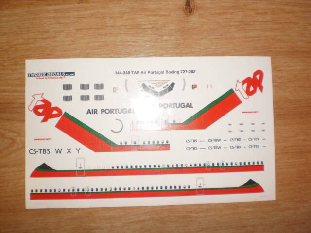 Decály B727 TAP, two-six decals.