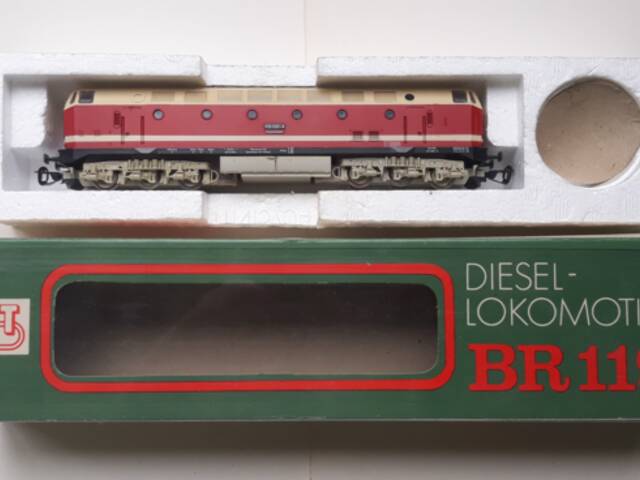 Dieselová lokomotiva BR 119 120-4 DR (BTTB)