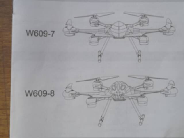Dron XW 609-7