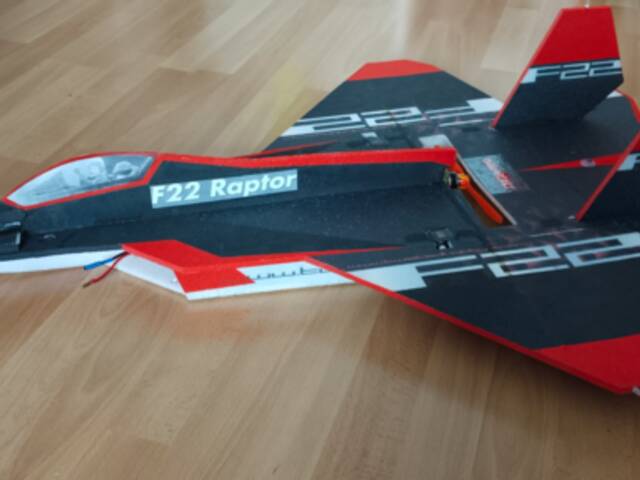EPP Rc jet model F-22 Raptor (Rc Factory)