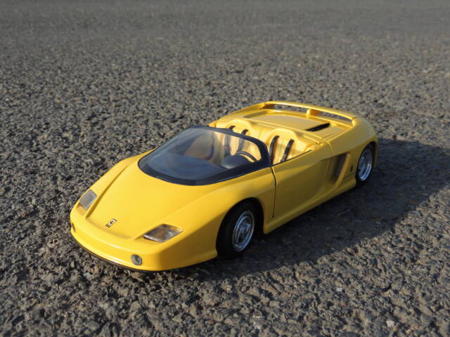 Ferrari Mythos Pininfarina 1:18 Revell