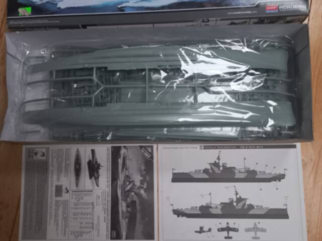 HMS Warspite + Pontos set