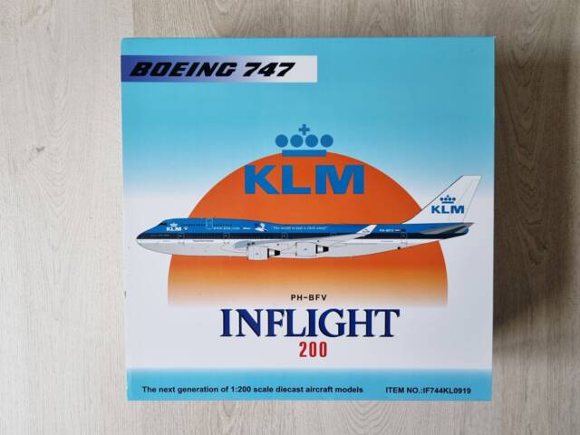 KOVOVÝ MODEL LETADLA BOEING 747 KLM 1:200 - PH-BFV