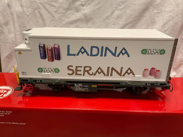 LGB 44890 RhB Engadin Containerwagen Ladina Serain