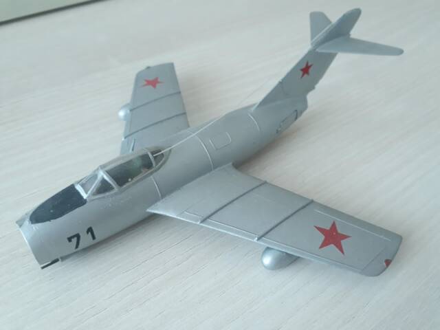 MiG-15 - sestavený model (71)