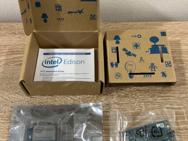Nová sada Intel Edison + Mini Breakout Kit