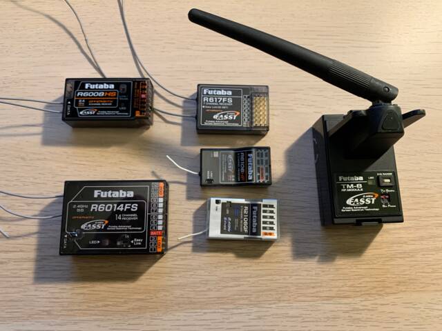 přijímače a vysílačový RF modul FUTABA