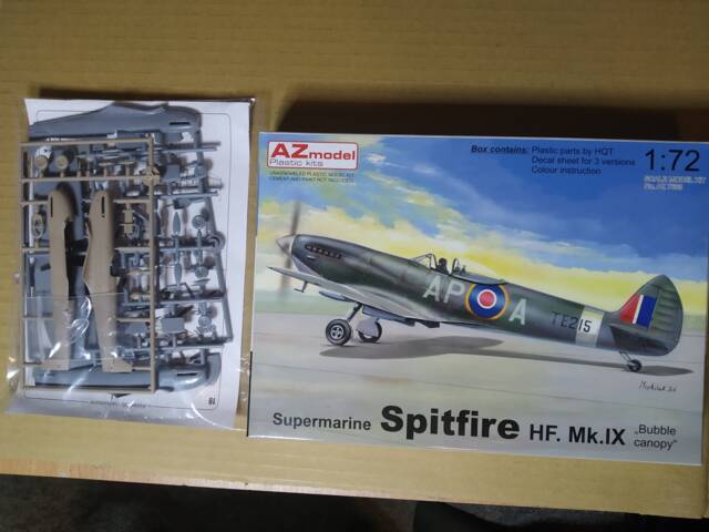 Prodám Spitfire HF.Mk.IX  1/72