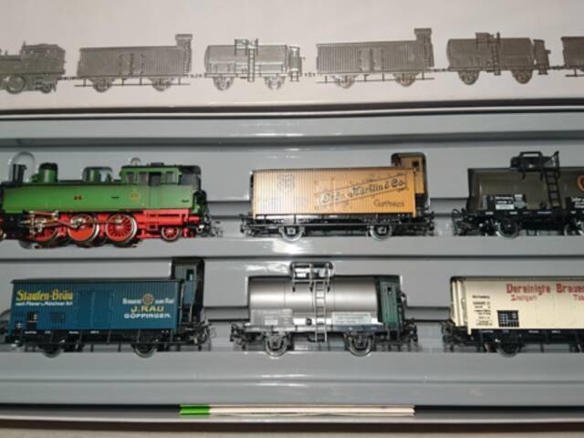 Set lokomotiva plus 5 vagónů Marklin
