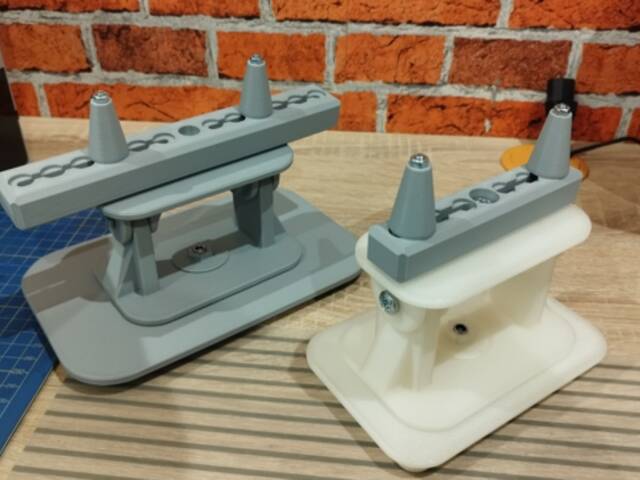 pracovní stojánek pro lodě z 3D