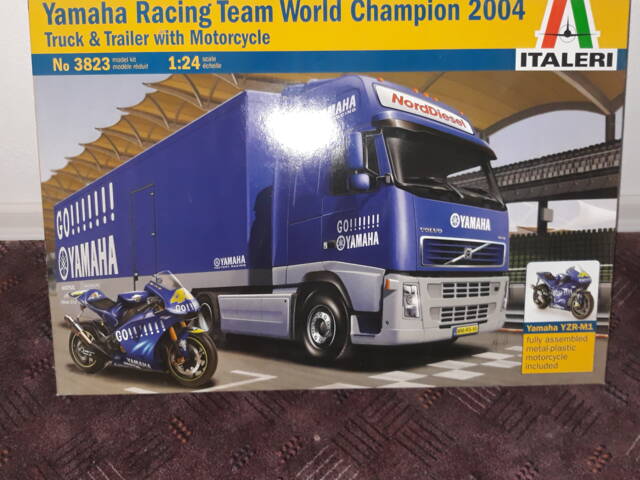 Truck-Yamaha Racing Team GP V.Rossi r.2004