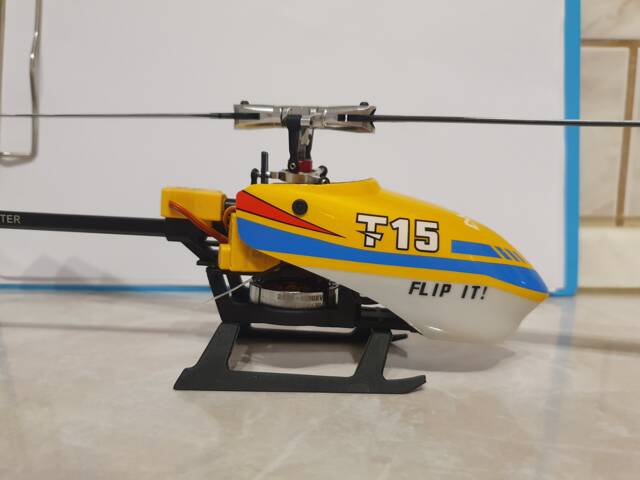 Vrtulník T-REX T-15
