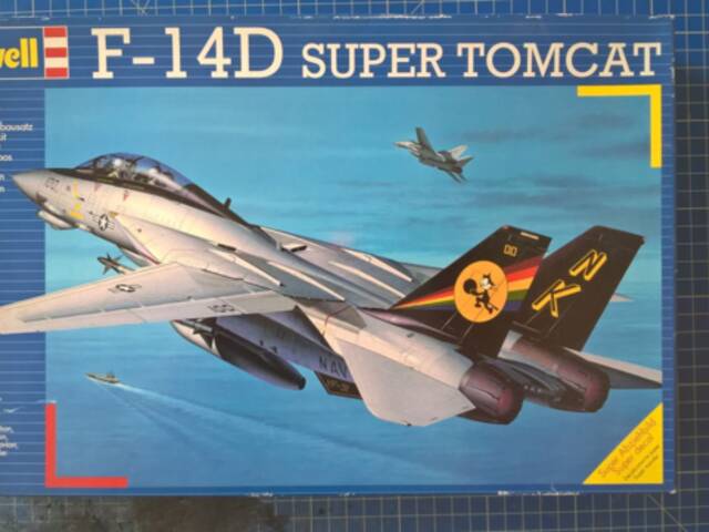 F-14D Super Tomcat. Revell.