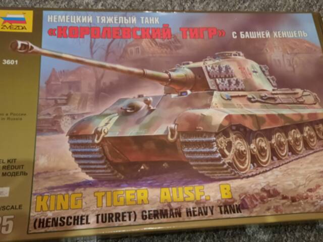 Tiger II Henschel Zvezda