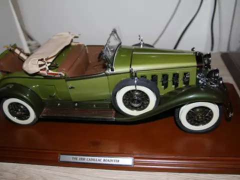 Cadillac 1930 Roadster 1/12