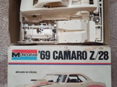 MONOGRAM CAMARO 69