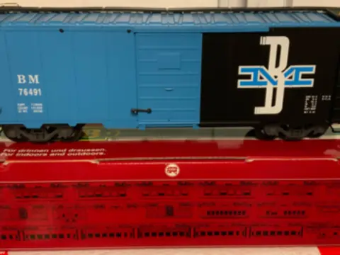 LGB 42917 Boston Maine Freight Car