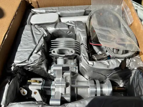 DLE 30cc / nepoužité, nové, komplet balenia