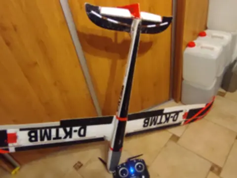 Easy glider +novy vysielac Taranis qx7+prijmac.
