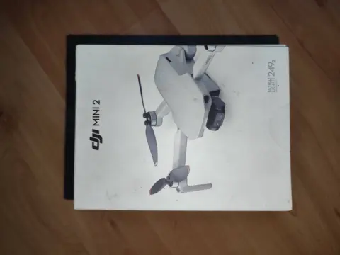 Dron dji mini 2 díly