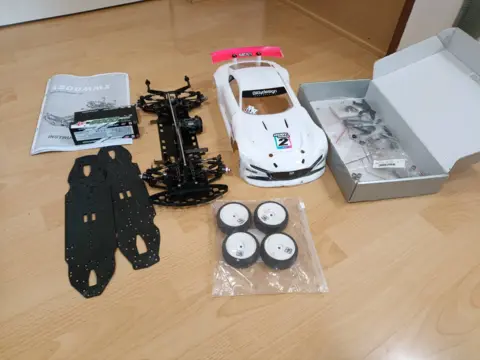Prodám podvozek Awesomatix A800R.