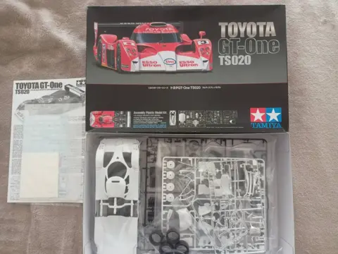 1/24 Toyota GT - One TS020 Tamiya