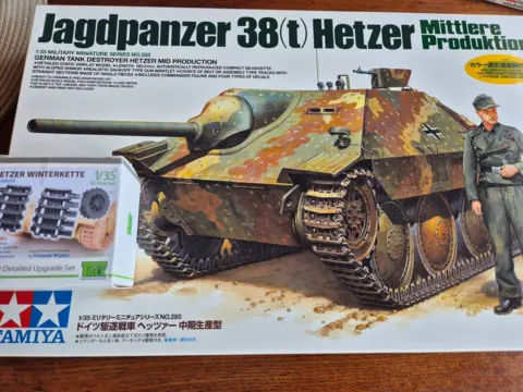 TAMIYA HETZER + PÁSY