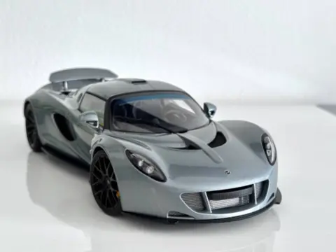 Hennessey Venom GT - AUTOart Signature 1:18