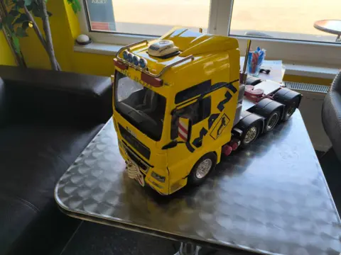RC MODEL MAN TGX SLT