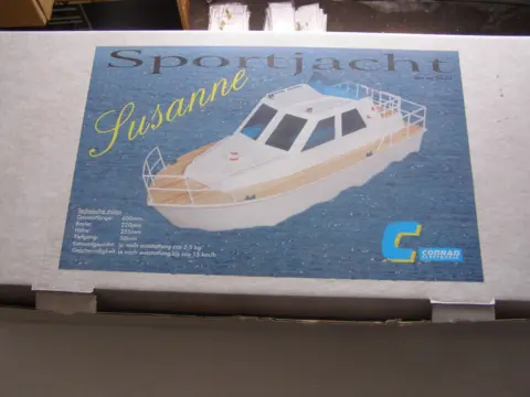 Sportovní jachta