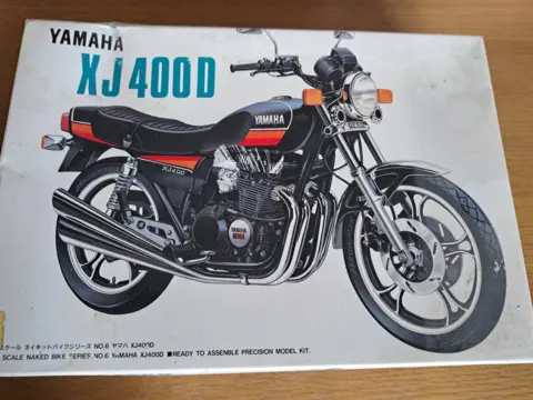 Yamaha XJ400D od Aoshima
