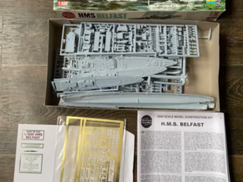 Airfix HMS Belfast + Plechy