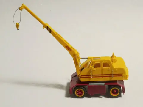 Autojeřáb SMC 5
