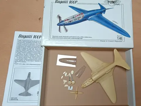 Bugatti 100P 1:48 Planet models