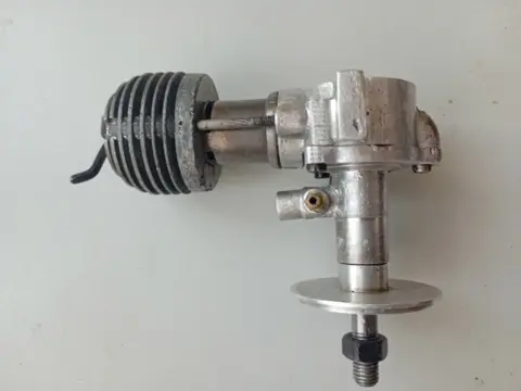 Bušek 2,5 ccm