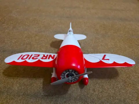 Prodám E-flite Gee Bee R-2 0.51m AS3X SAFE Select BNF Basic