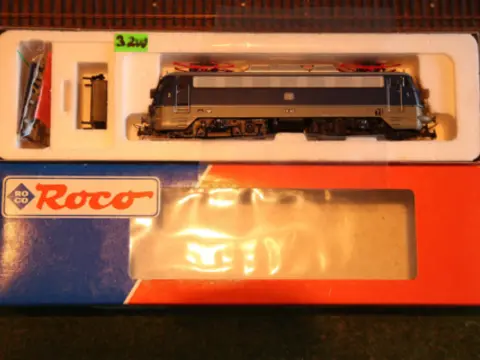 E10 383 Roco