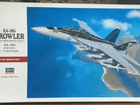 EA-18G 1/48 + doplnky