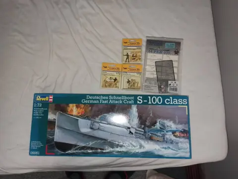 Loď 1/72