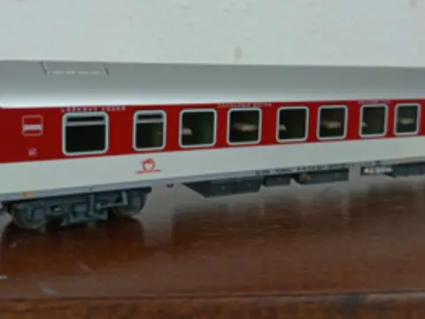 LS models 48208