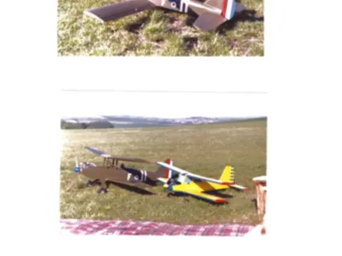 Model letadla s vojenskou kamufláží