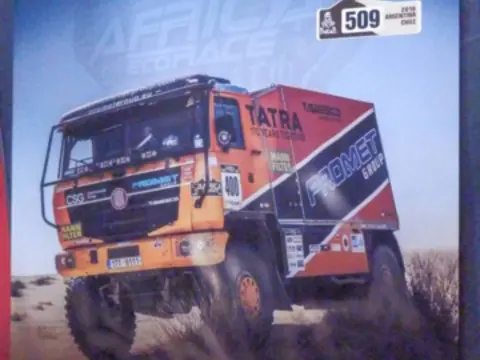 papierový model 1:32 Dakar