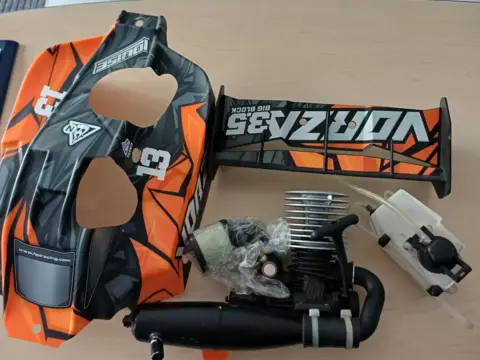 Rc bugy 3,5.nitro 1,8