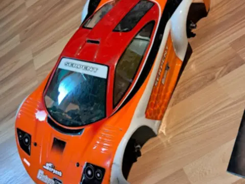 Serpent Cobra 1/8 GTE