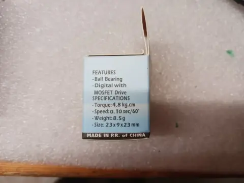 Serva Corona DS-843MG