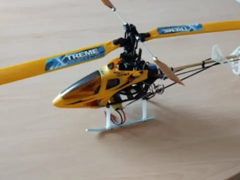Vrtulník ESKY Honey Bee King 2