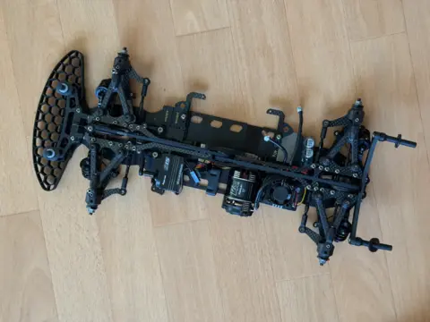 Xray X4 26"
